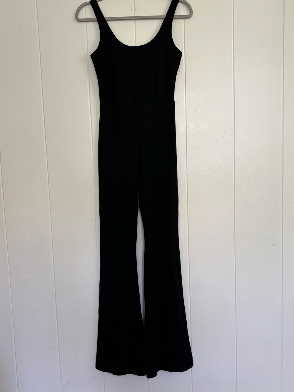 Women's Black Sleeveless Scoop-Neck Jumpsuit